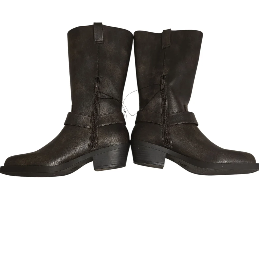 NEW-never worn- Women’s brown boots-size 8.5 - Time and Tru -half zipper - Picture 5 of 9